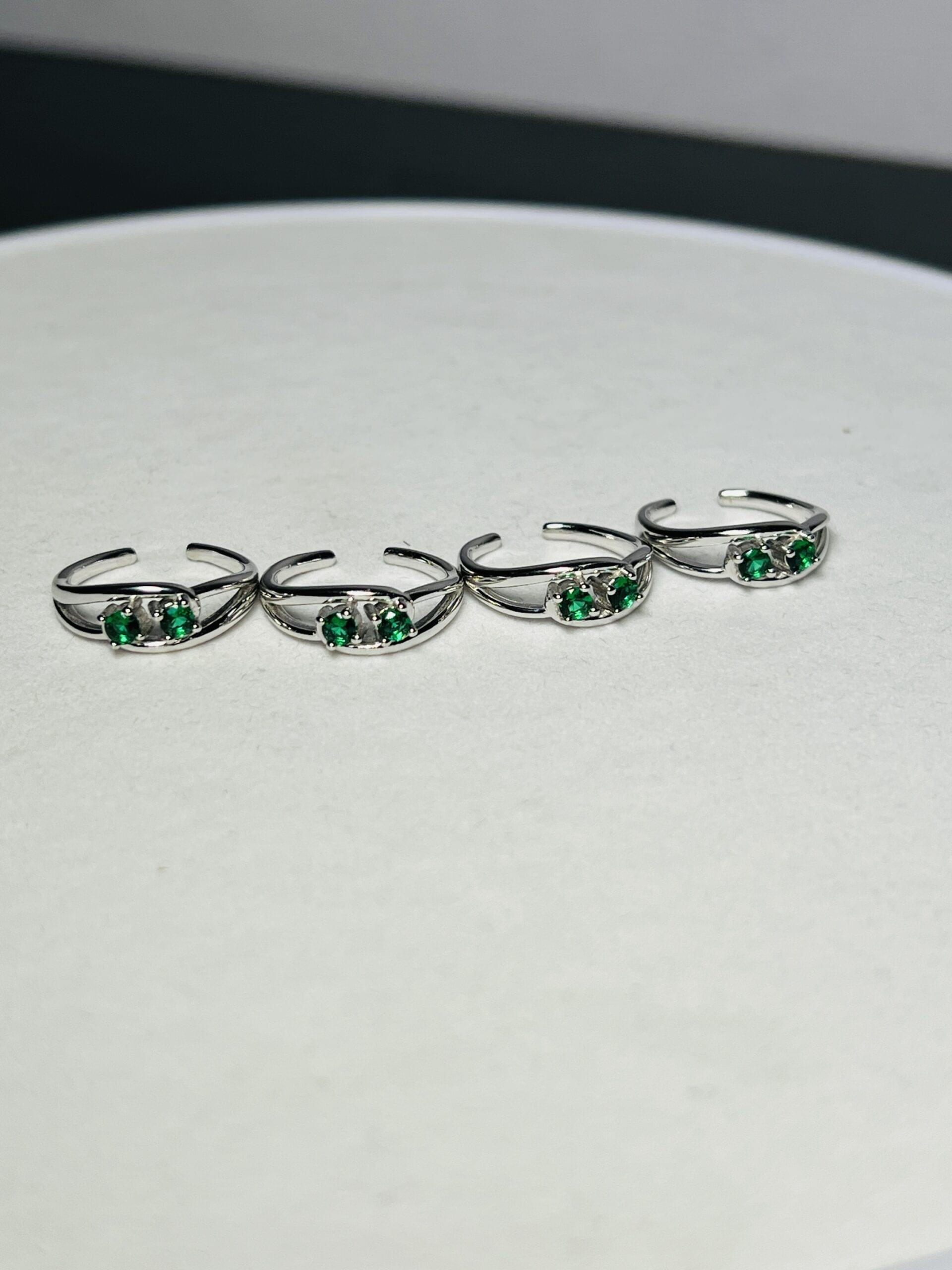 Italian Silver Toe Ring with Two Green Stone 