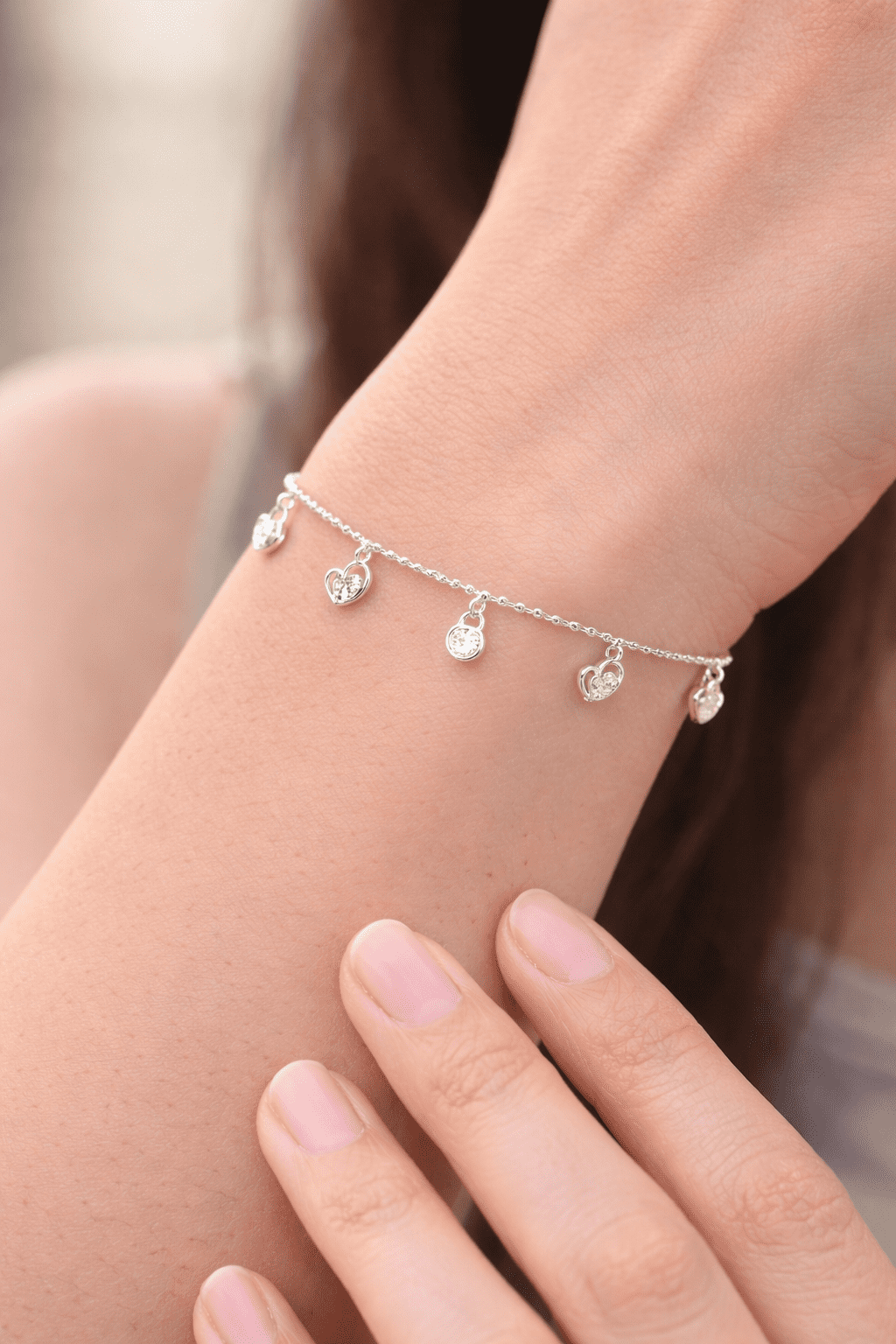 Light weigh bracelet